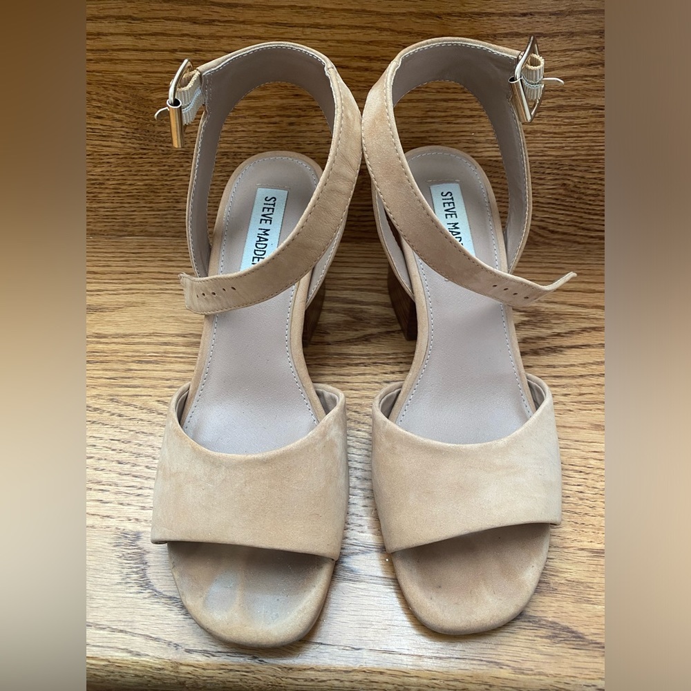 Tan suede Steve Madden heels